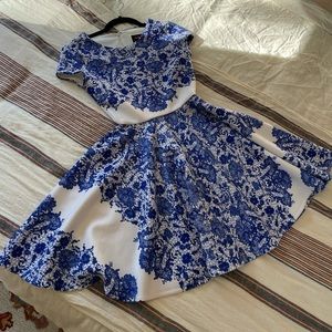 Marc Bouwer A-line Blue and White Lace Design Dress